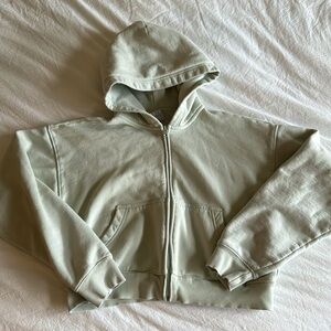 Aritzia TNA Cozy Boyfriend